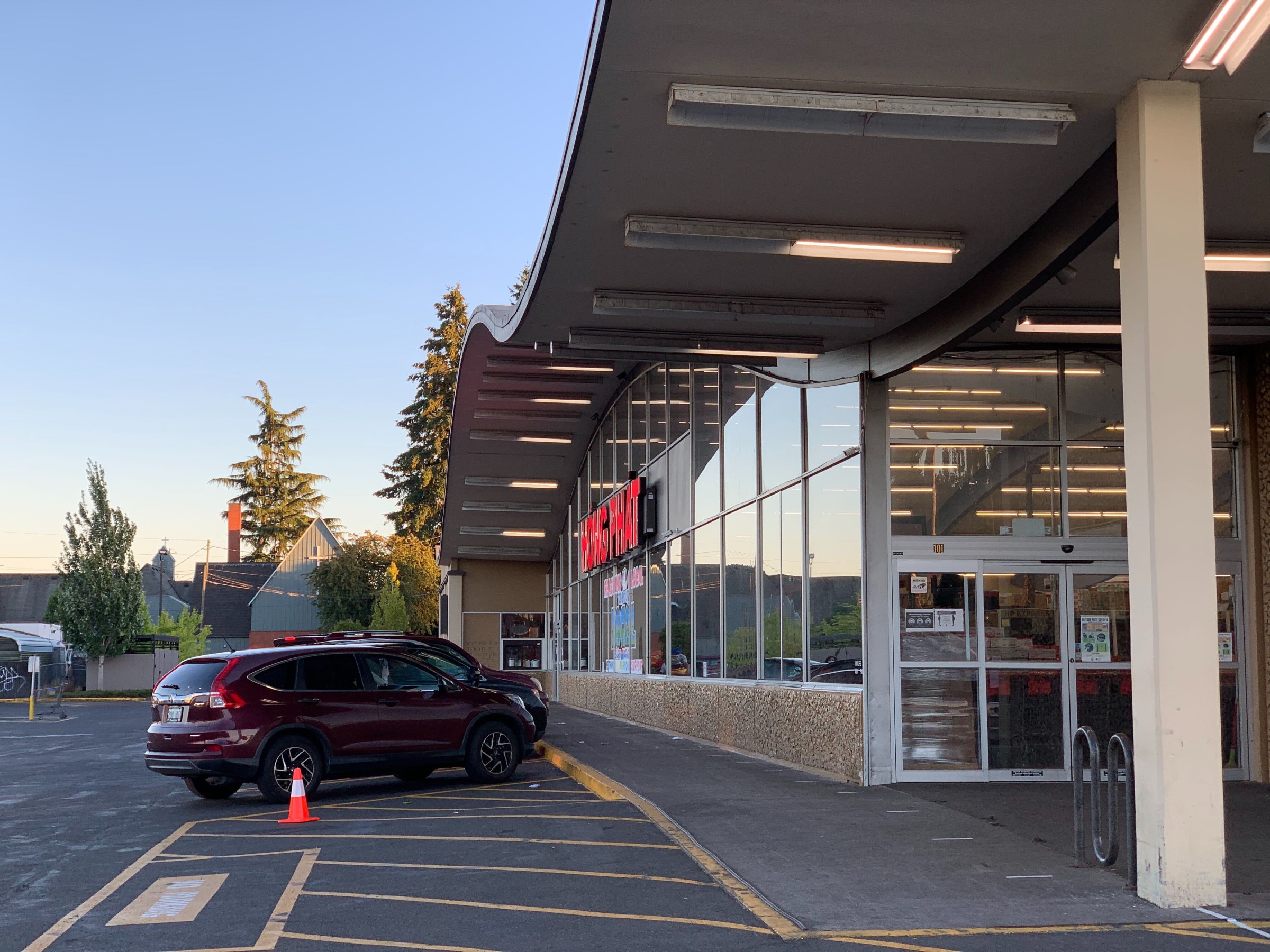 82nd and Burnside Safeway - Docomomo Oregon